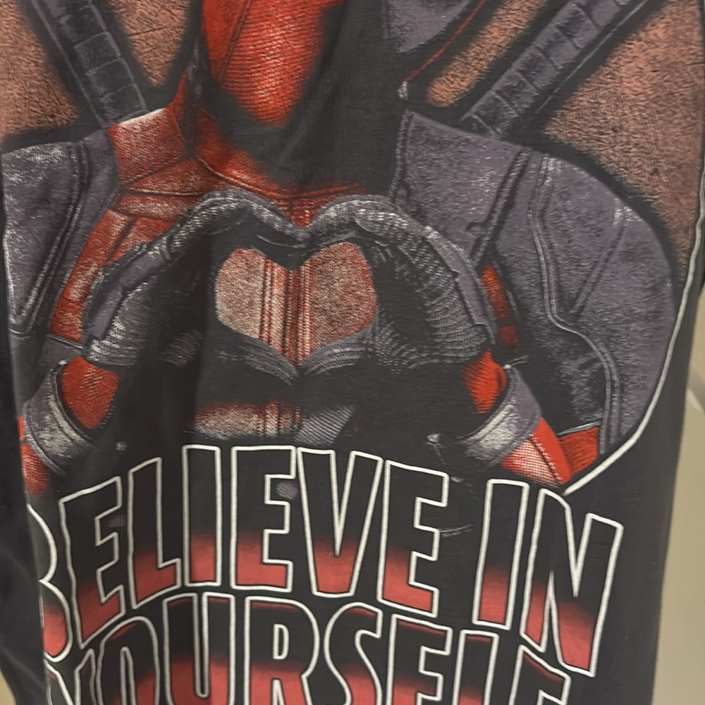 NWT men’s medium t shirt Deadpool 1270 - Picture 3 of 5